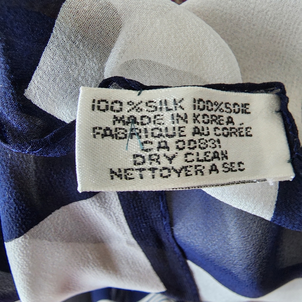 Albert Nipon for Collection XIIX Silk Scarf. - Picture 11 of 11